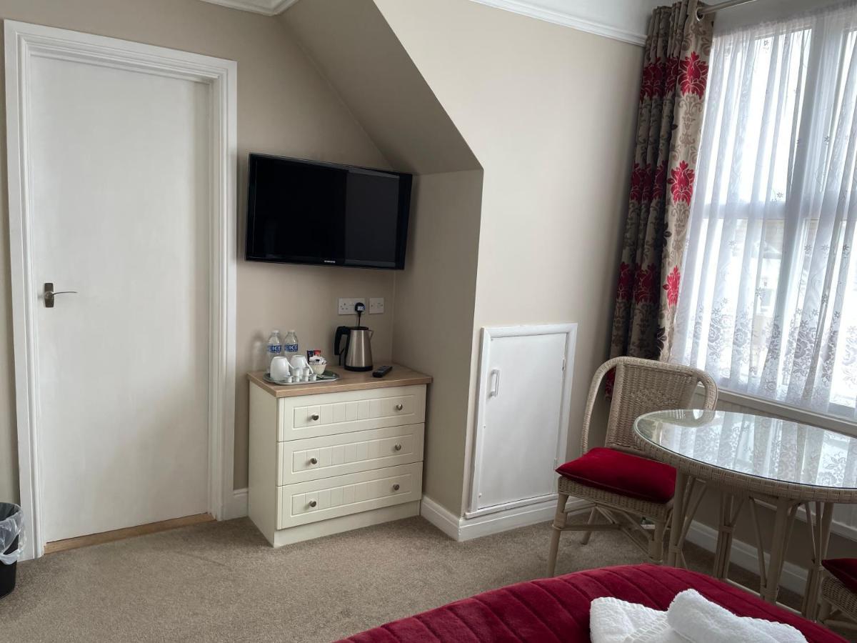 The Sandrock Clacton-on-Sea Exterior foto
