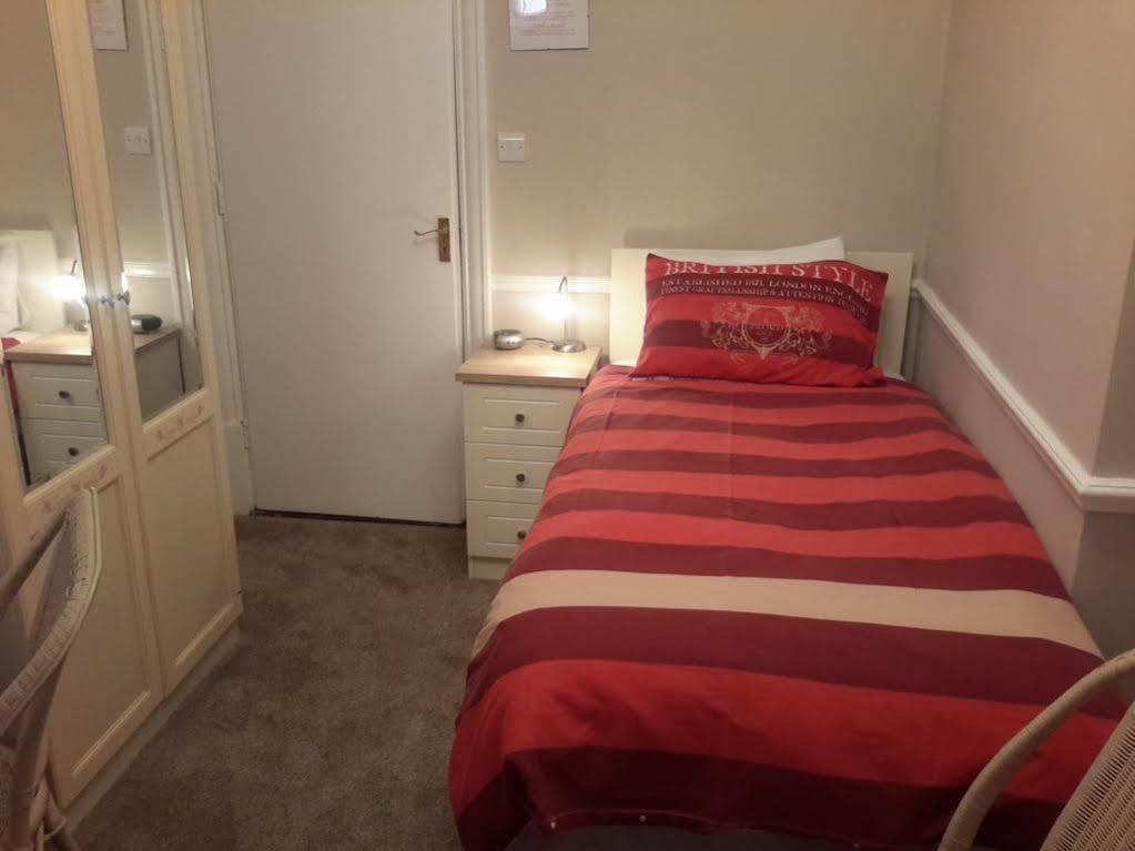 The Sandrock Clacton-on-Sea Exterior foto